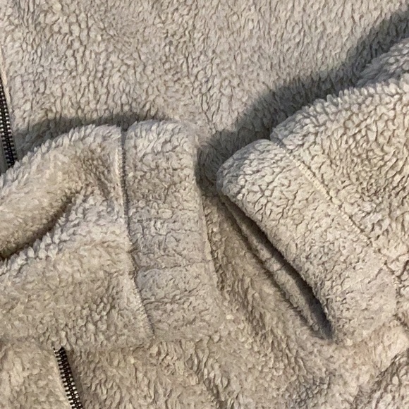 Abercrombie & Fitch Cozy Sherpa Full Front Zip Hoodie Small - Picture 6 of 8